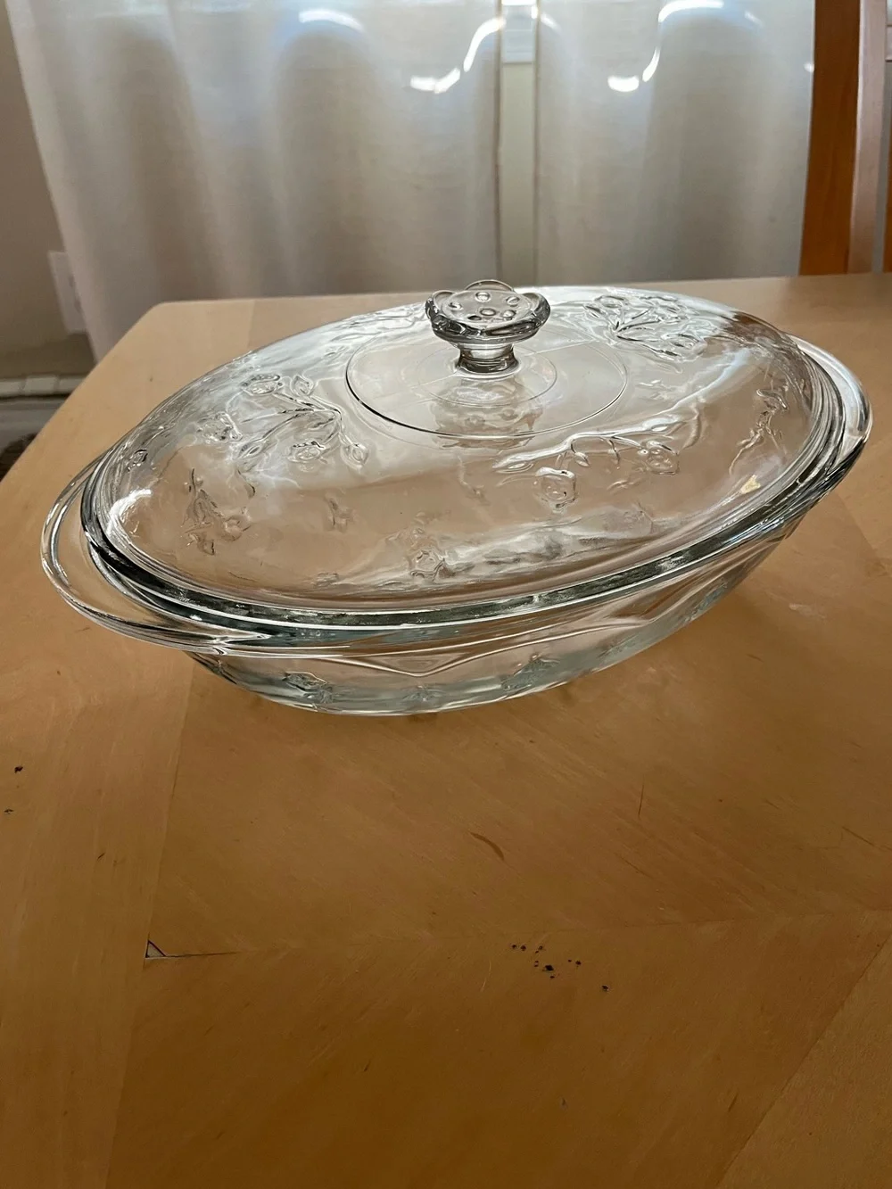 Anchor Hocking Savannah Covered Casserole Dish 2 Quart Clear Glass Baking Dish